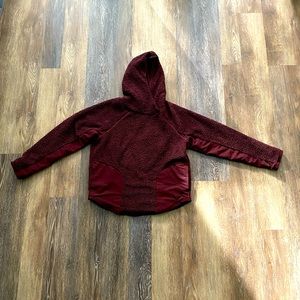 Nike Hooded Cozy Fleece Pullover Woman’s Small Burgundy